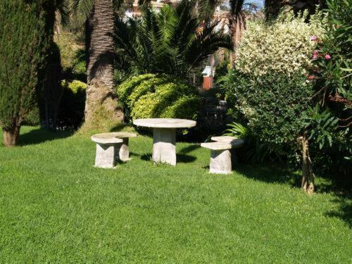 סאן פליו דה גיסולס Hotel Hostal Del Sol מראה חיצוני תמונה