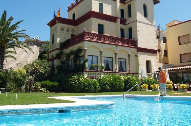 סאן פליו דה גיסולס Hotel Hostal Del Sol מראה חיצוני תמונה