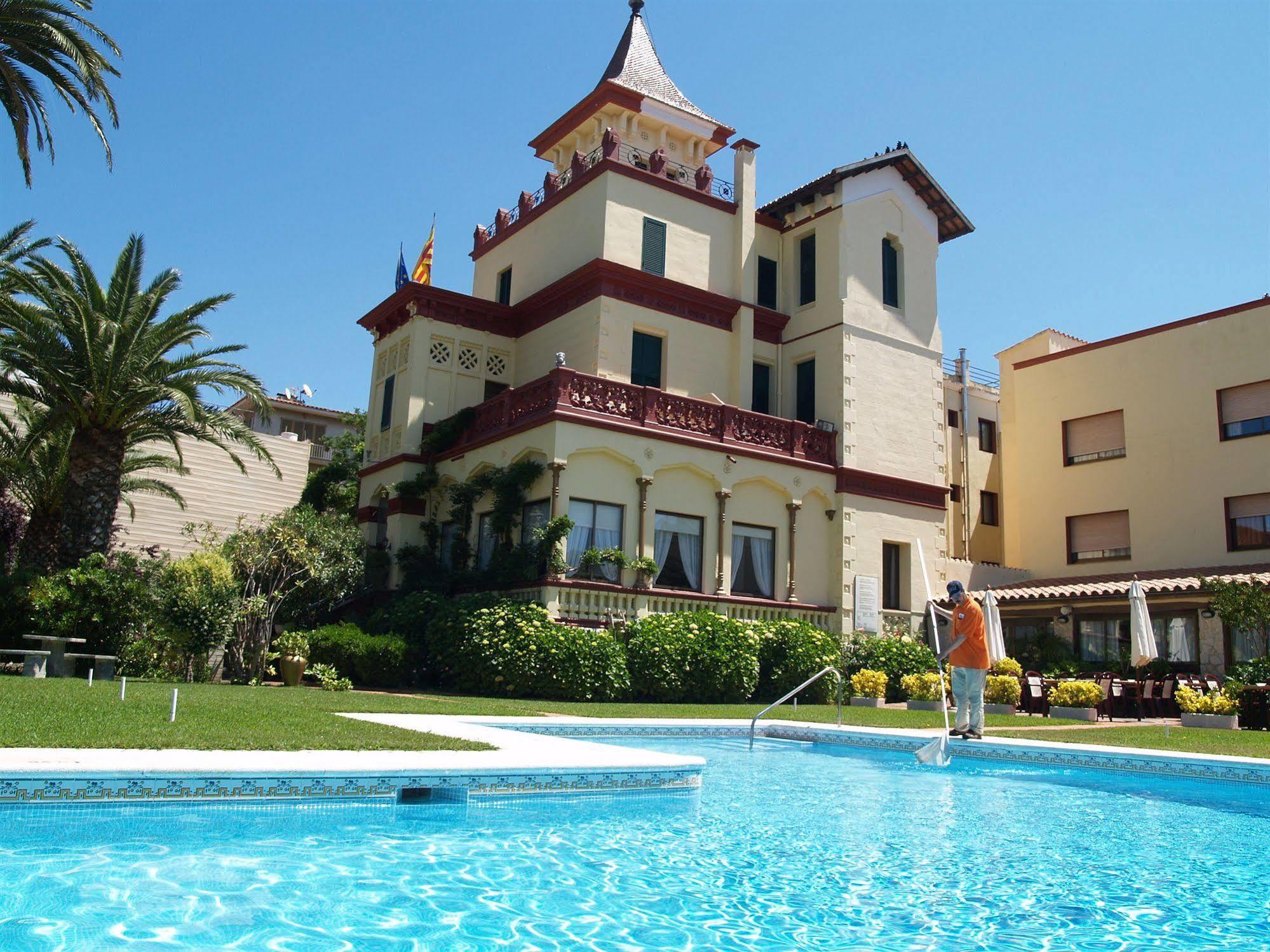 סאן פליו דה גיסולס Hotel Hostal Del Sol מראה חיצוני תמונה